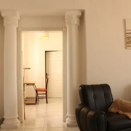 Fleur Seaview 2 Bedroom Penthouse With Terrace In *
